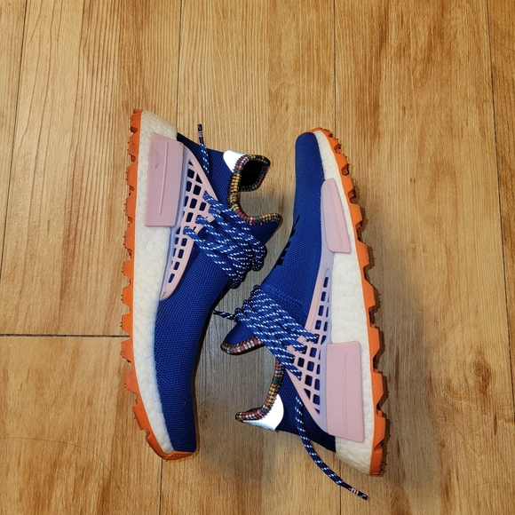 Pharrell x Adidas - Picture 2 of 6